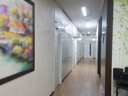 밝은아이언어심료치료센터입니다 
