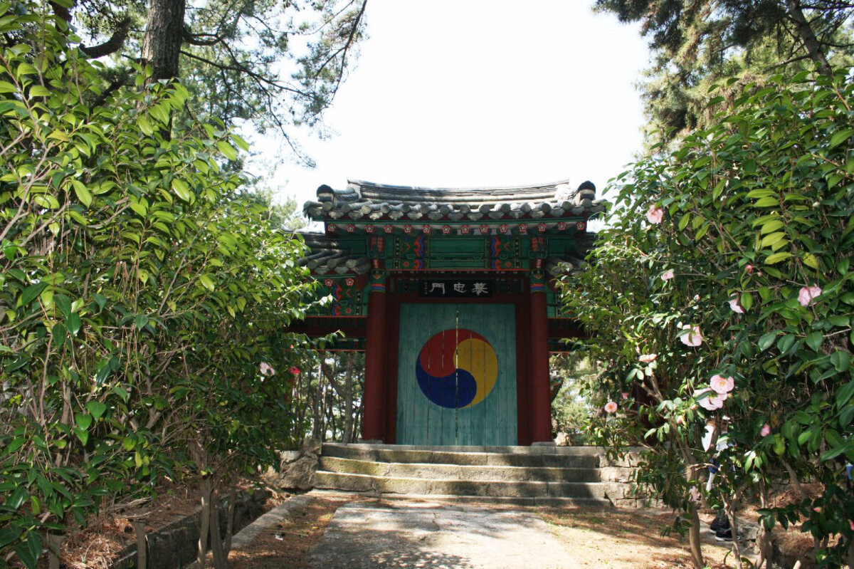 모충각