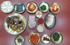 인동주마을 정식(국내산, 흑산도홍어)