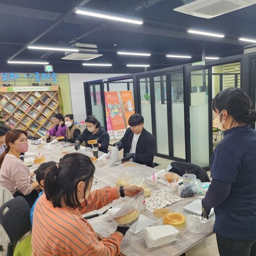 4월 잡클래스 <쿠킹아트 체험 : 카네이션 케이크 만들기>