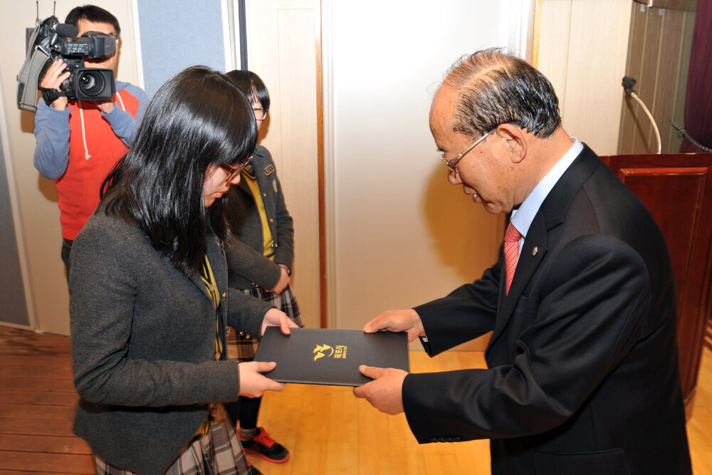 초,중,고학교폭력근절UCC공모전시상식09(2013,10,29,목포FC).jpg