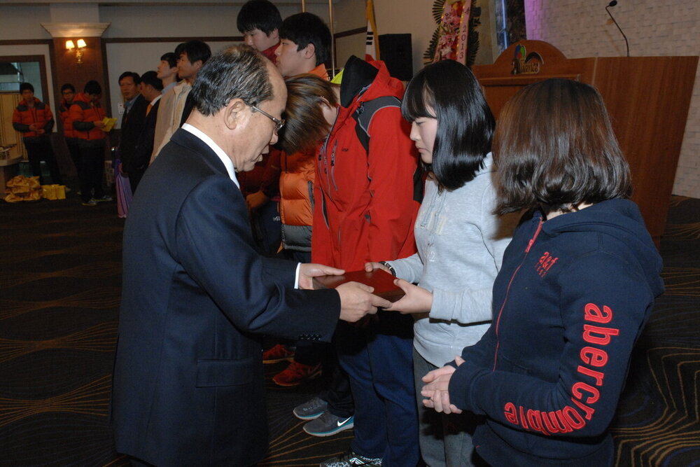 2013.12.11. 체육인의밤 시장님시상및 축사 020.jpg