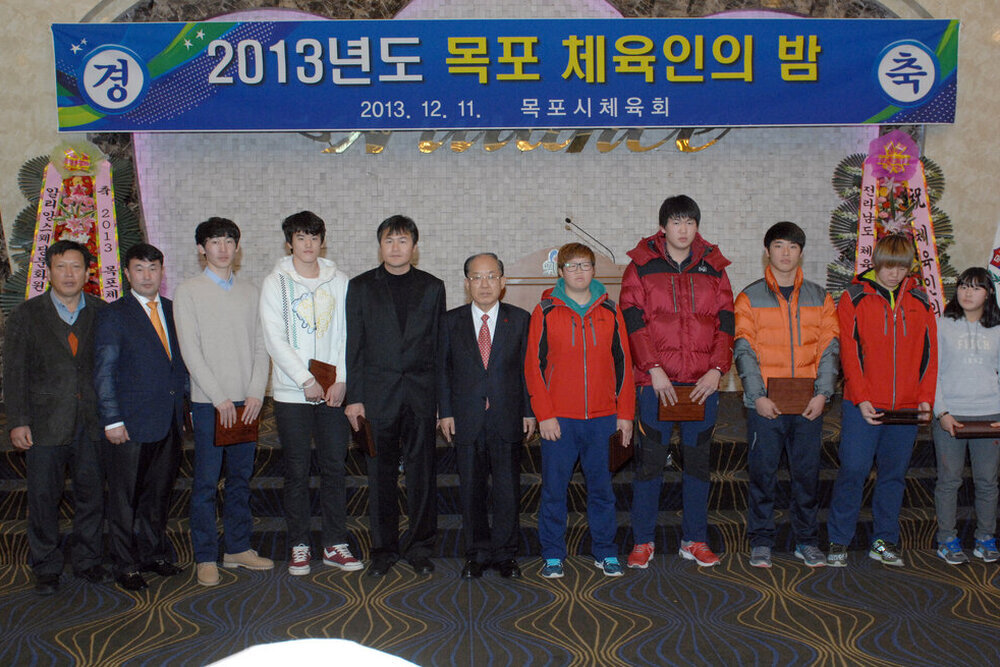 2013.12.11. 체육인의밤 시장님시상및 축사 024.jpg