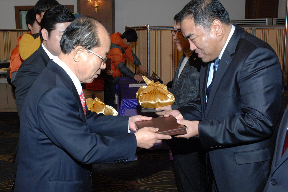 2013.12.11. 체육인의밤 시장님시상및 축사 028.jpg