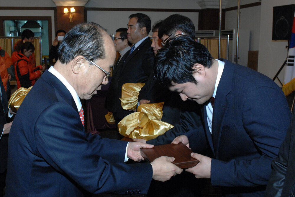 2013.12.11. 체육인의밤 시장님시상및 축사 034.jpg