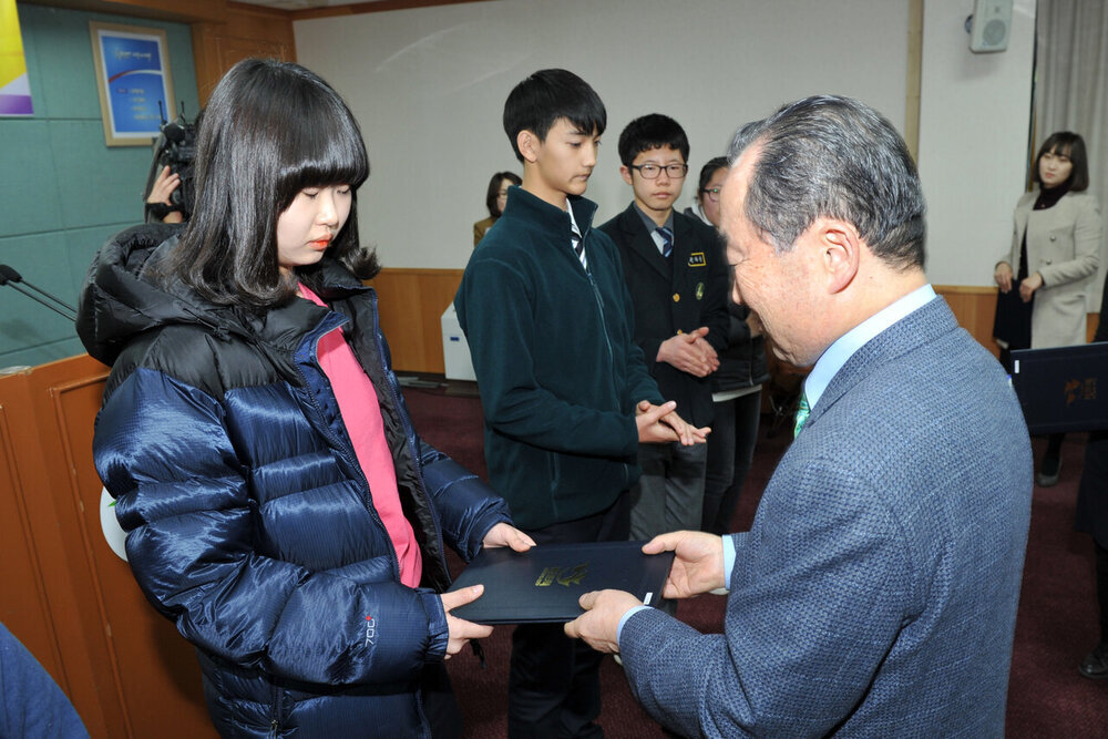 목포문예진흥재단장학증서수여식06(2013,12,24,상황실).jpg