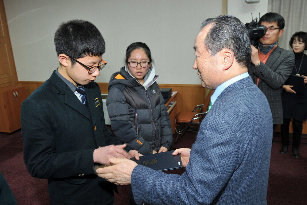 목포문예진흥재단장학증서수여식08(2013,12,24,상황실).jpg
