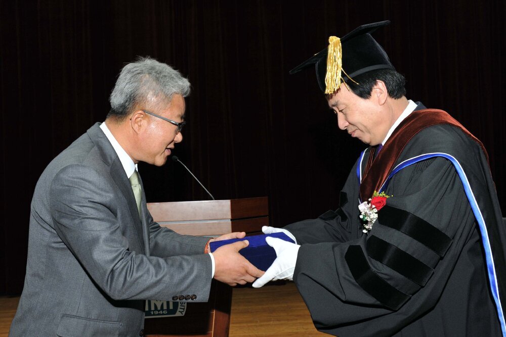 박홍률목포시장명예박사학위수여식30(2015,4,8,목포대학교).jpg