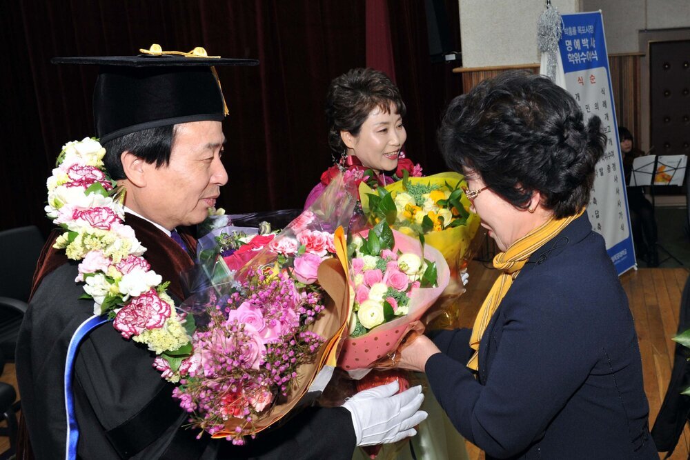 박홍률목포시장명예박사학위수여식21(2015,4,8,목포대학교).jpg