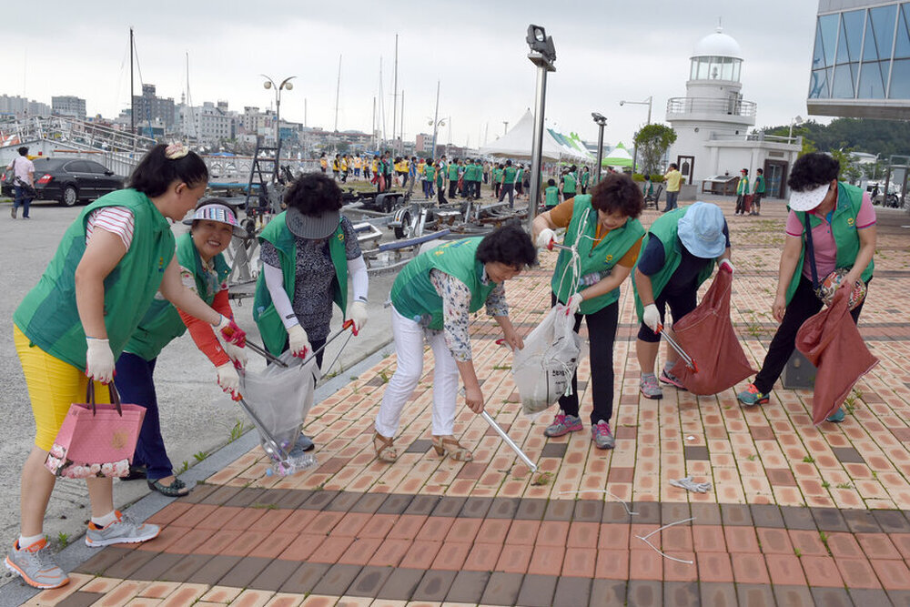 목포항구축제대비청결활동06(2015,7,21,삼학도).jpg