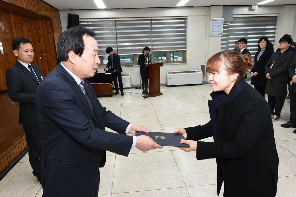 박홍률 목포시장 임용장 전달.