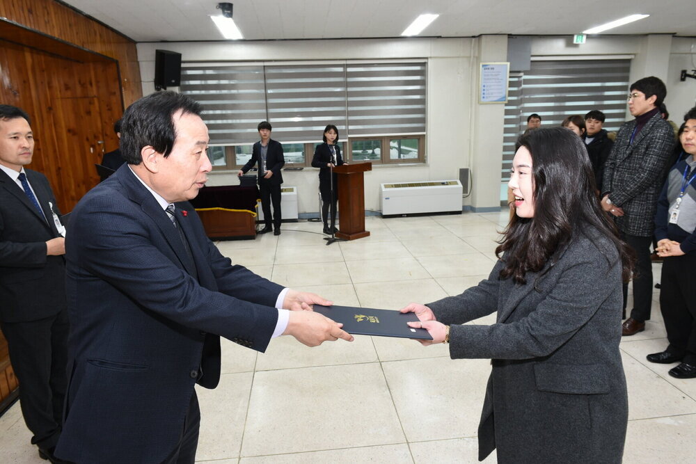 박홍률 목포시장 임용장 전달.
