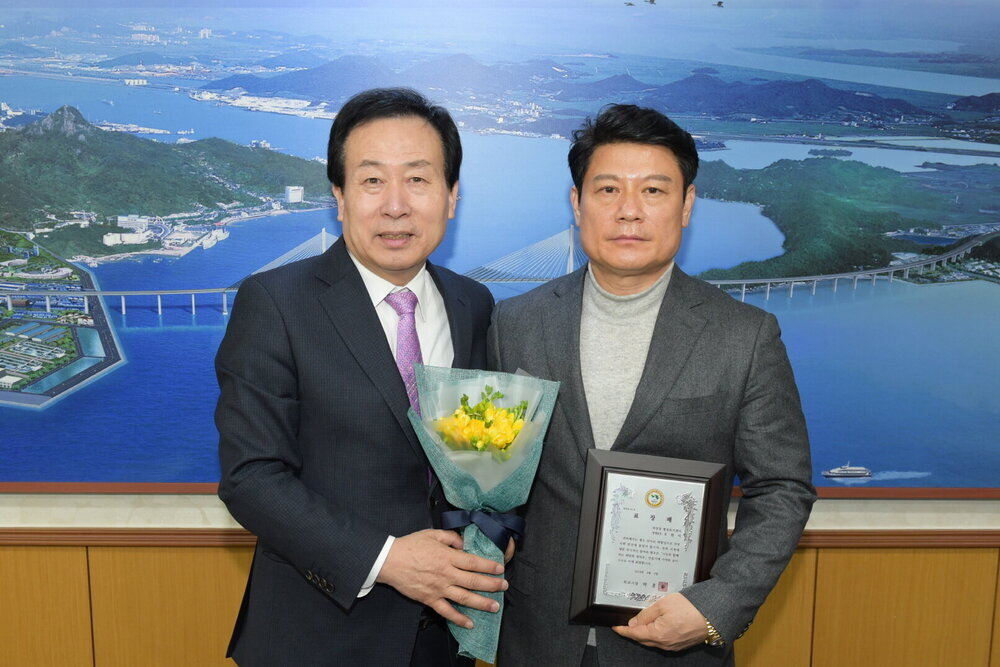 박홍률 목포시장 표창패전달.