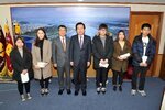 박홍률목포장학재단이사장장학금전달06(2015,2,23,시장실).jpg