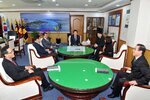 박홍률목포장학재단이사장장학금전달07(2015,2,23,시장실).jpg